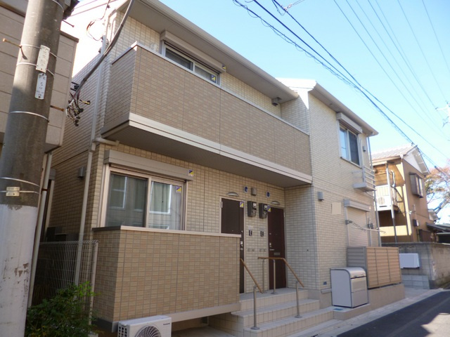 アルファⅢの外観|２階建てのアパートです♪