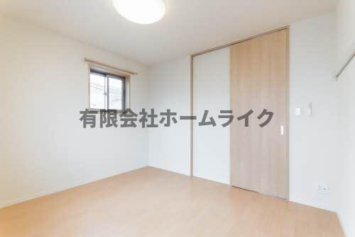 シャーメゾン中石切の洋室