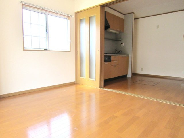 グランドールセレノ　B棟の居間・リビング