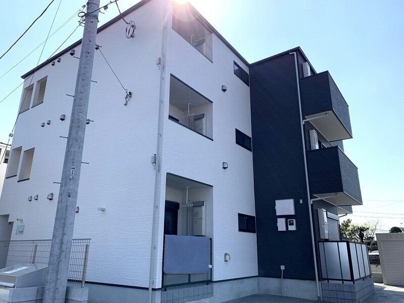 CAREL浜野Bの外観