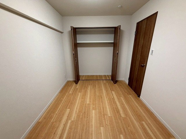 【収納】 | アーティックス千防 | 5.3帖の洋室です。
