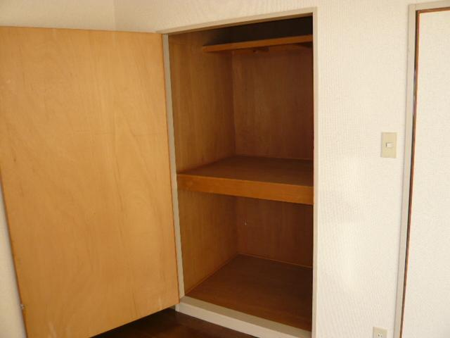 シティハイツ絹の台の収納