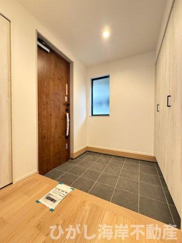 茅ヶ崎市小和田1丁目　新築戸建の玄関|玄関