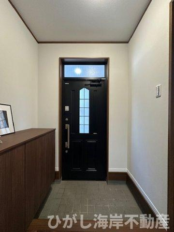 茅ヶ崎市中島　中古戸建の玄関