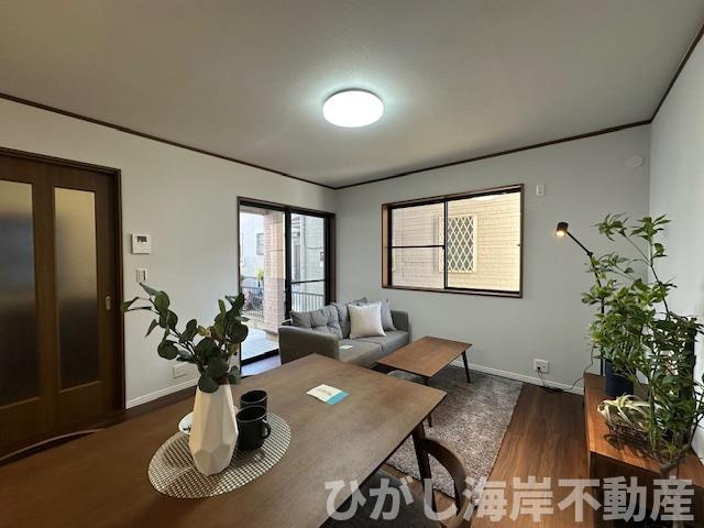 茅ヶ崎市中島　中古戸建の居間・リビング|新規リフォーム完了！　13帖　LDK