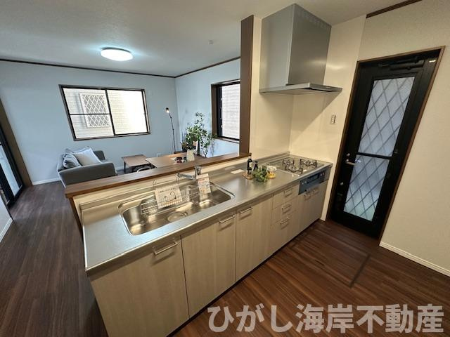 茅ヶ崎市中島　中古戸建のキッチン|新規リフォーム完了！　システムキッチン