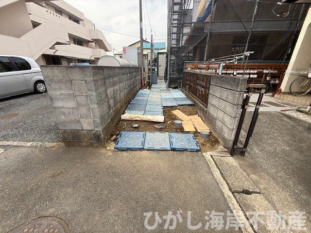 茅ケ崎市矢畑　新築戸建の駐車場|2月14日撮影　外構工事中　駐車スペース