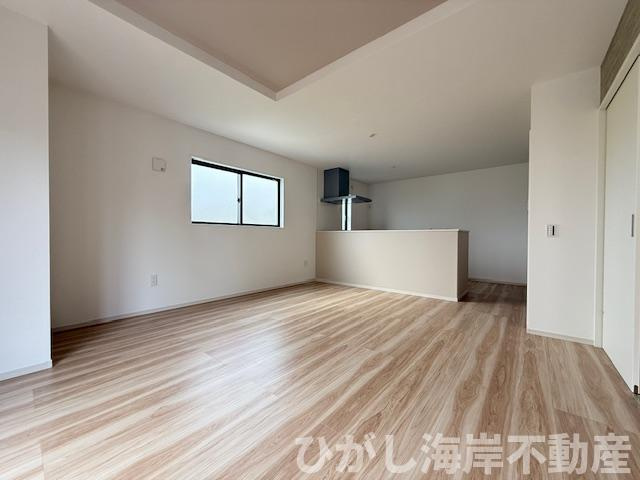 茅ヶ崎市松尾　新築戸建　のダイニング|16.6帖　床暖房付LDK