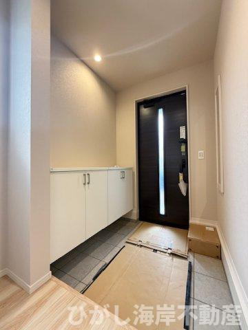 茅ヶ崎市松尾　新築戸建　の玄関|玄関