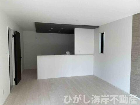 茅ヶ崎市浜之郷　新築戸建の外観|2月14日撮影　外構工事中　駐車スペース