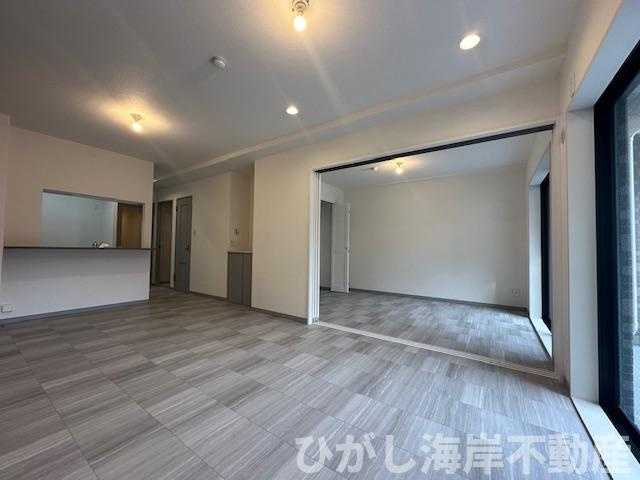 グレイス茅ヶ崎中海岸の居間・リビング|新規リフォーム完了！　14.6帖　LDK