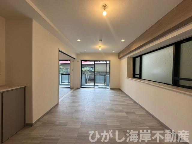 グレイス茅ヶ崎中海岸の居間・リビング|新規リフォーム完了！　14.6帖　LDK