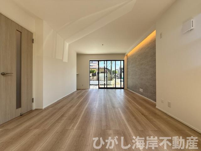 茅ヶ崎市浜之郷　新築戸建　全２棟の居間・リビング|18帖　LDK