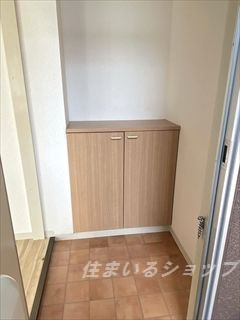 シャトル矢口　Ｃの玄関