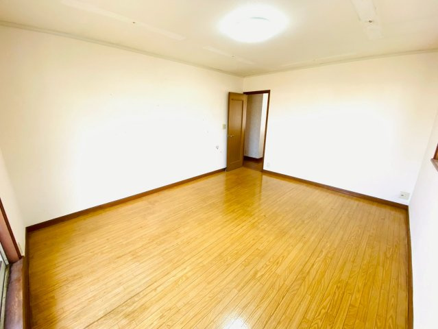 富里市立沢新田戸建の洋室