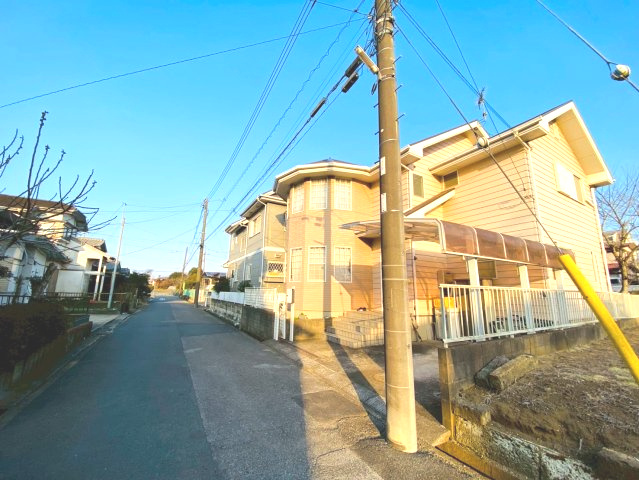 富里市立沢新田リフォームベース中古戸建の前面道路含む現地写真
