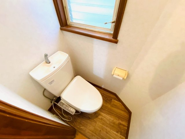 富里市立沢新田戸建のトイレ