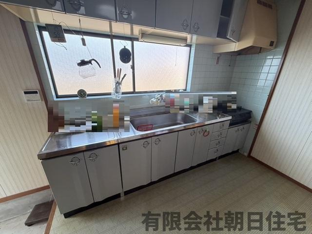 【キッチン】 | 鹿島町古浦中古戸建 | コンパクトなキッチンで掃除もラクラク