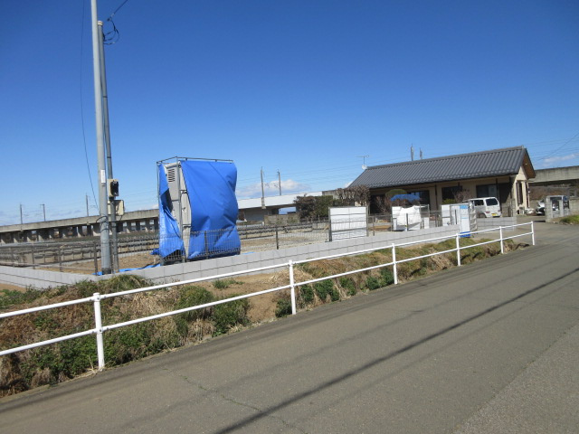 【仲介手数料無料】新築戸建　深谷市宿根966-3（全1棟　大型平屋住宅）の前面道路含む現地写真