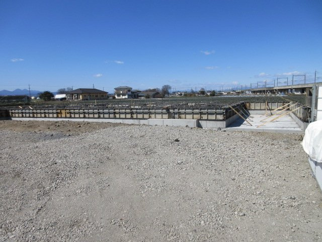 【仲介手数料無料】新築戸建　深谷市宿根966-3（全1棟　大型平屋住宅）の前面道路含む現地写真