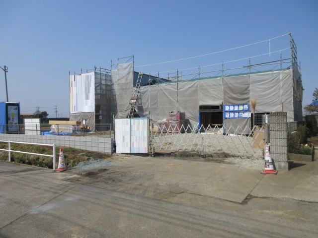 【仲介手数料無料】新築戸建　深谷市宿根966-3（全1棟　大型平屋住宅）の前面道路含む現地写真