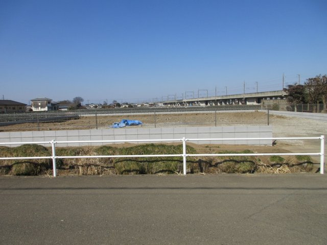 【仲介手数料無料】新築戸建　深谷市宿根966-3（全1棟　大型平屋住宅）の前面道路含む現地写真