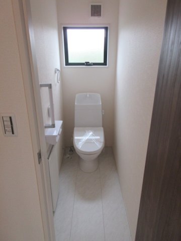 【仲介手数料無料】新築戸建　深谷市宿根966-3（全1棟　大型平屋住宅）のトイレ