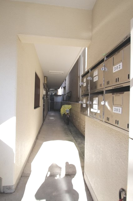 大和屋マンションのエントランス|毎日通るエントランスはこのようになっています。