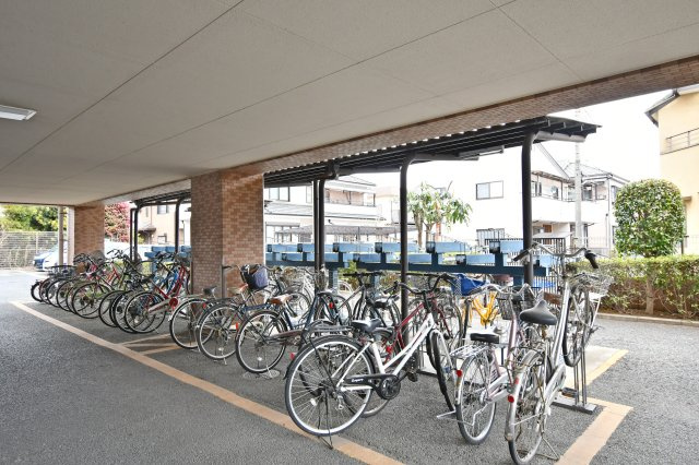 ライオンズマンション上尾の駐輪場