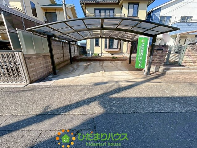 古河市駒羽根1期　中古一戸建ての駐車場