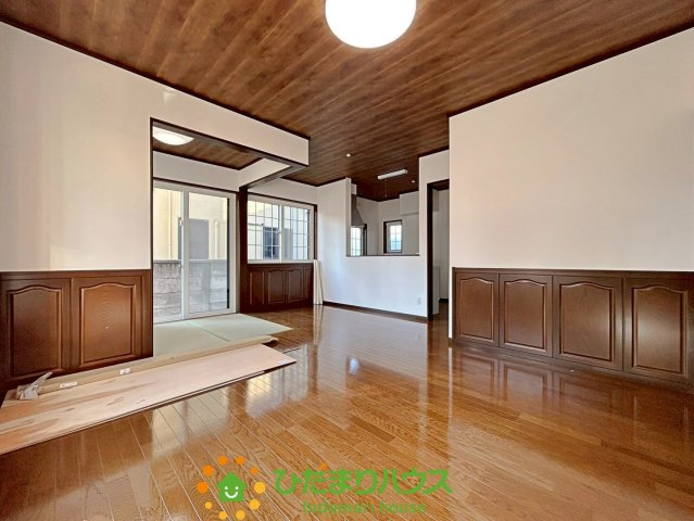古河市駒羽根1期　中古一戸建ての居間・リビング