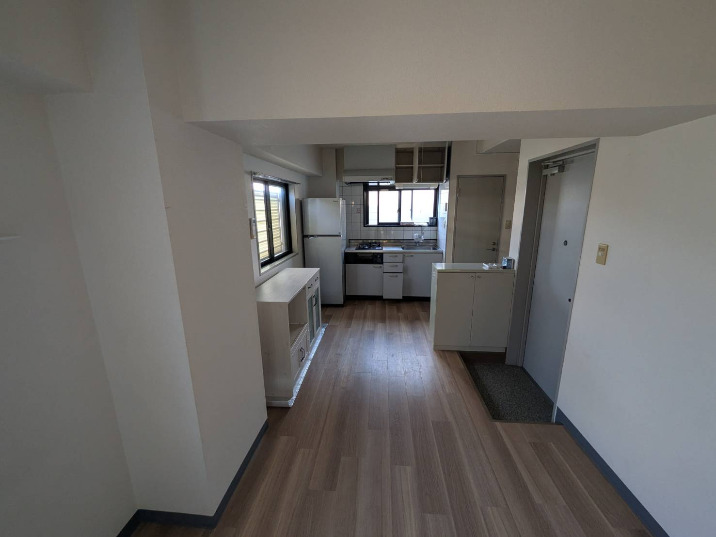 ブランニューウェイブの内装