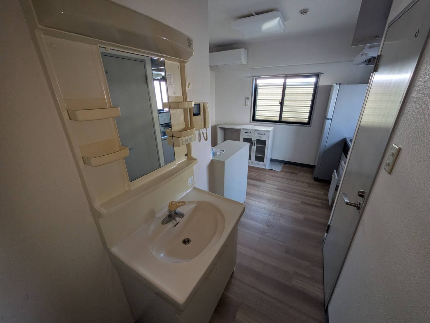 ブランニューウェイブの独立洗面台