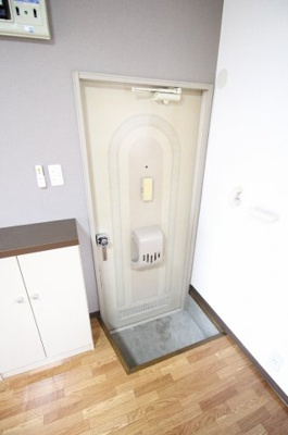 【玄関】 | コーポWILL B | シンプルで使いやすい玄関です