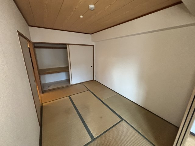 フォリア岡本の寝室