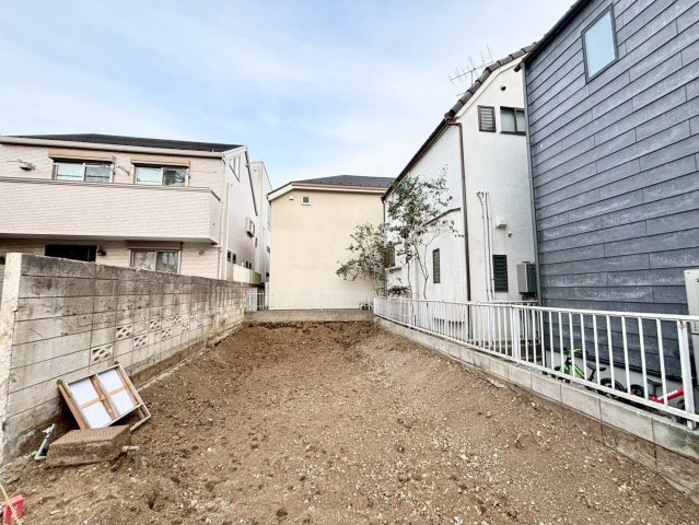 大田区石川町1丁目　建築条件無し売地の外観|2026.02.20撮影

現地ご見学希望・資料請求などお気軽にお問い合わせ下さい！
03-5990-5201