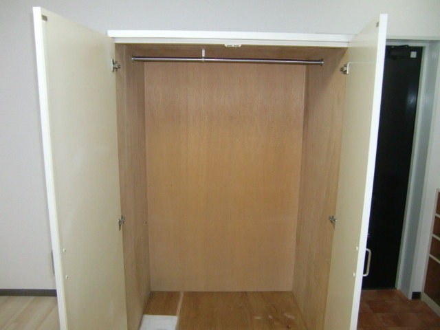 ルーブル西灘の収納