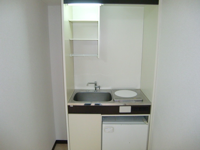 ルーブル西灘のキッチン