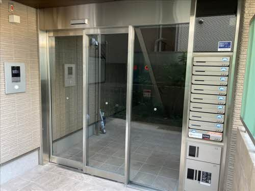 シャーメゾン　今米のエントランス