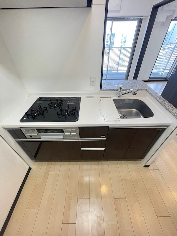 エステムコート神戸ハーバーランド前Ⅴアクアのキッチン