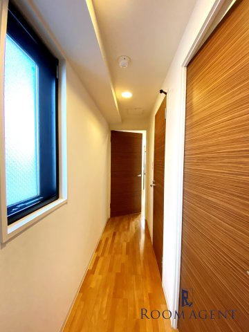 レジディア東桜の玄関