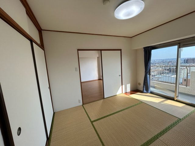 高尾パークハイツA棟の和室