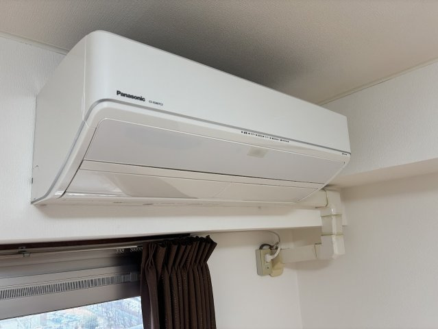 高尾パークハイツA棟の設備|エアコン