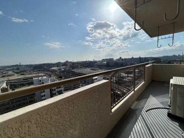 高尾パークハイツA棟のバルコニー|東面バルコニー