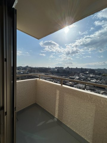 高尾パークハイツA棟のバルコニー|南側洋室バルコニー