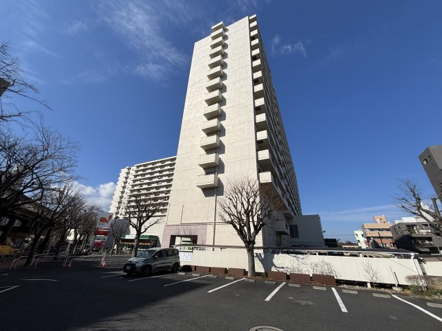 高尾パークハイツA棟の外観