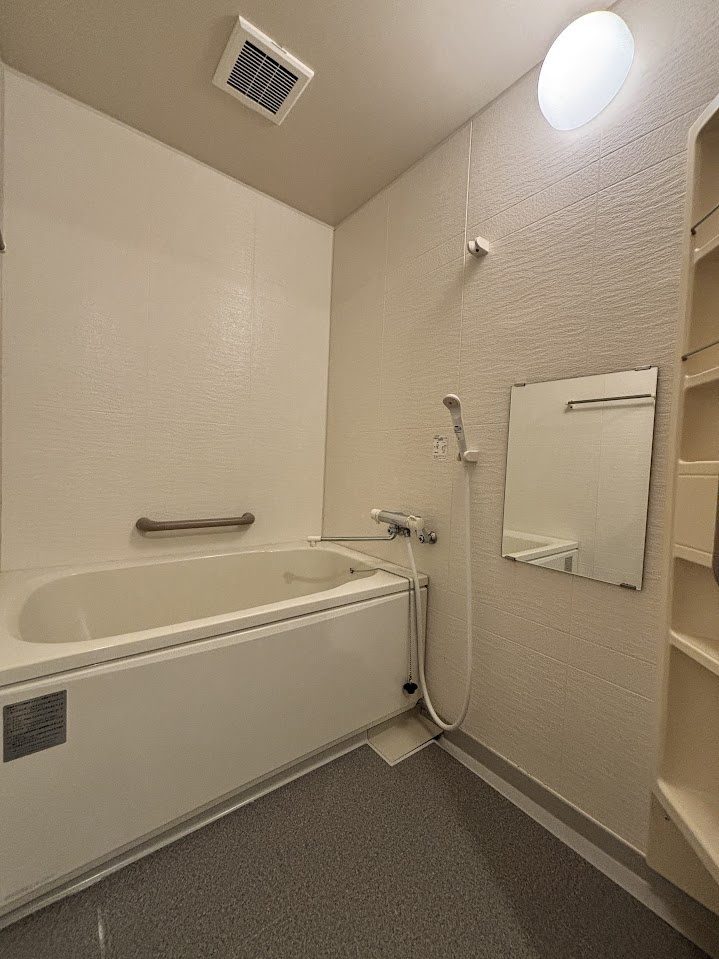 高尾パークハイツA棟の浴室