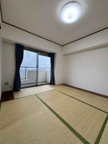 高尾パークハイツA棟の和室