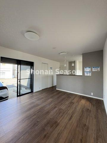 【内装】 | 水回りだけでなく、お部屋のクロスやフローリング交換済みです♪