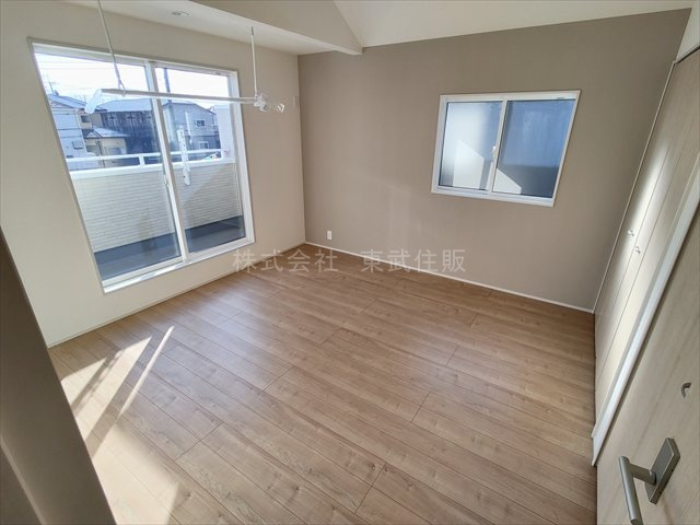 【寝室】 | 東松山市六軒町　全3棟　2号棟 | 洋室8.0帖、寝室にいかがでしょうか